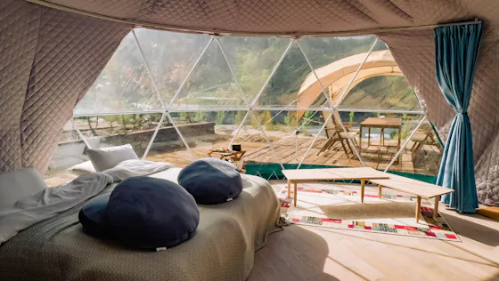 Tenda DOME memiliki ruang interior yang luas.