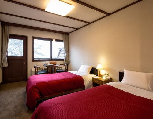 本館洋室ツインルーム【バス・トイレ共同】