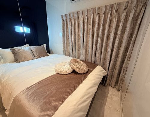 ダブルベッド1台