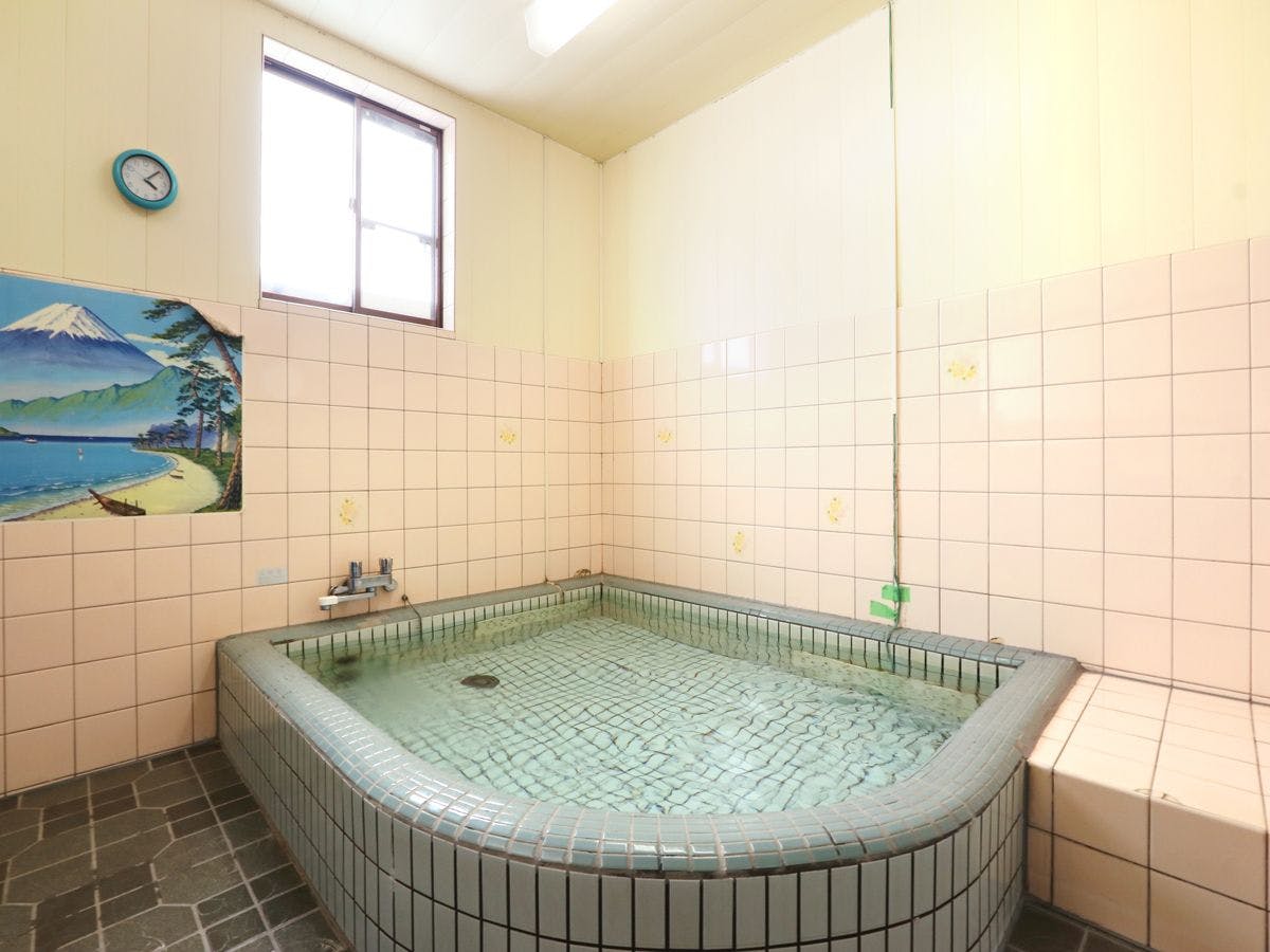 อาคารเสริม: อ่างอาบน้ำไฟฟ้า