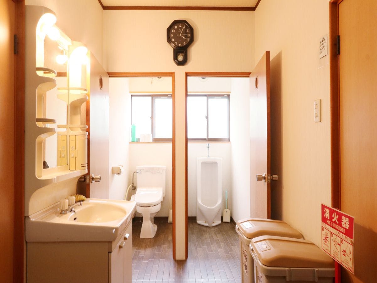 ห้องน้ำรวมในอาคารเสริม☆มีโถสุขภัณฑ์แบบบิเดต์