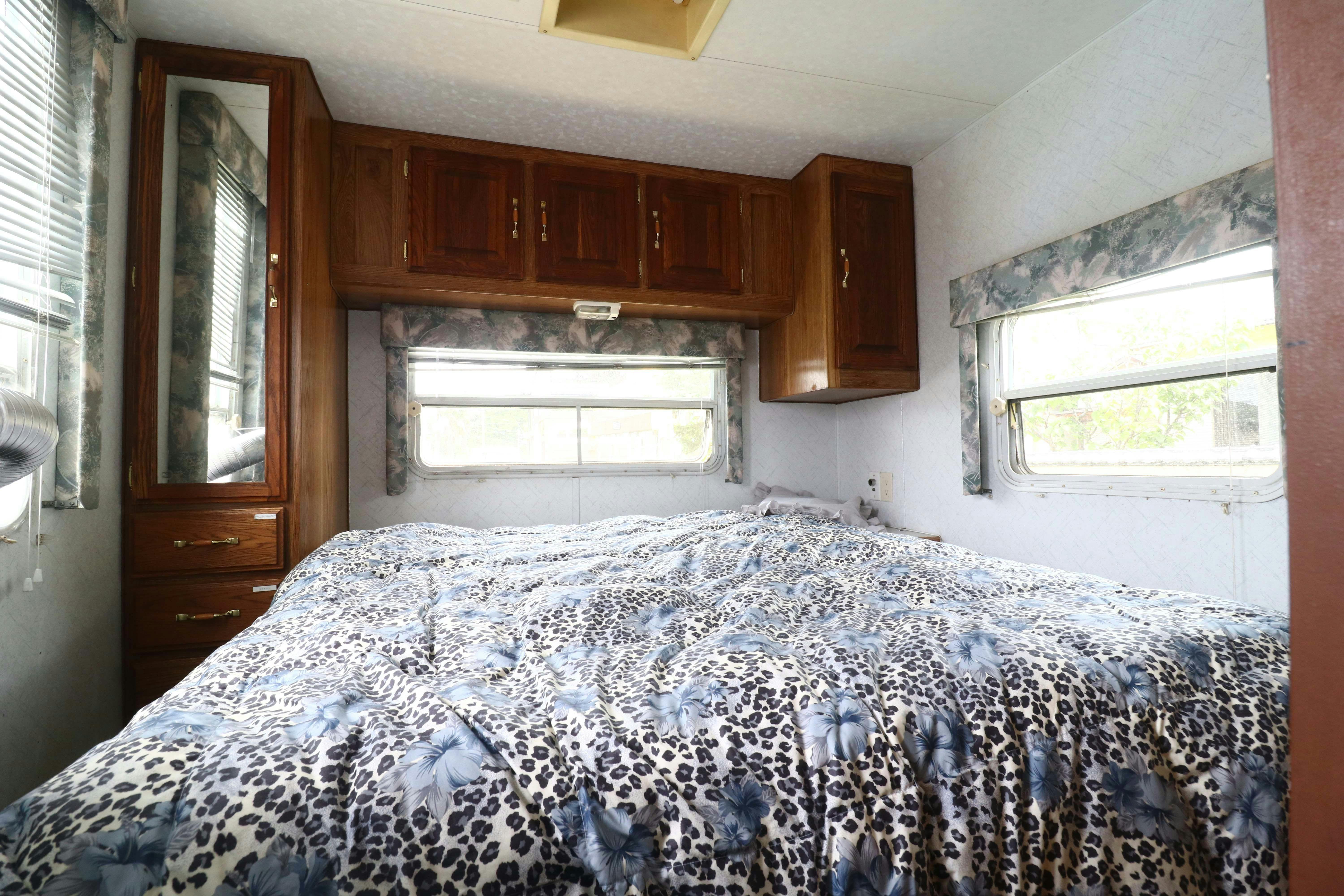 【บ้านรถพ่วง】ห้องเตียงคู่