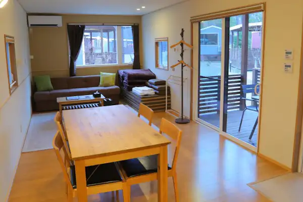 ภายในรถพ่วงคอทเทจ 6