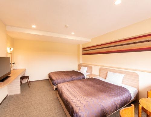 和室8畳+デラックスツインルーム