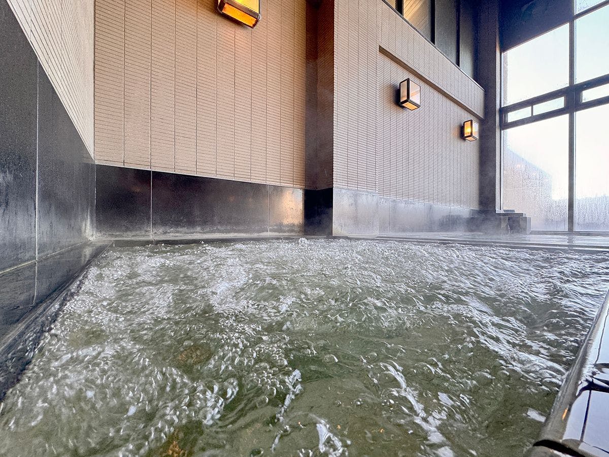 Mata air panas (pemandian wanita)