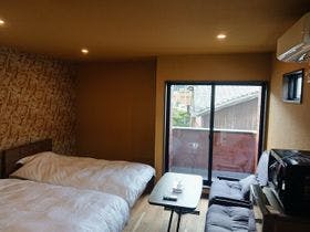 Ｂ＆Ｂ　MＡHＡLO