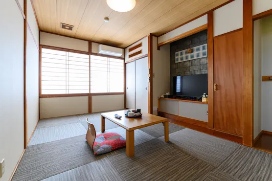 ห้องสึบากิ (8 เสื่อทาทามิ)