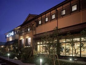 カプセルホテルこころの宿