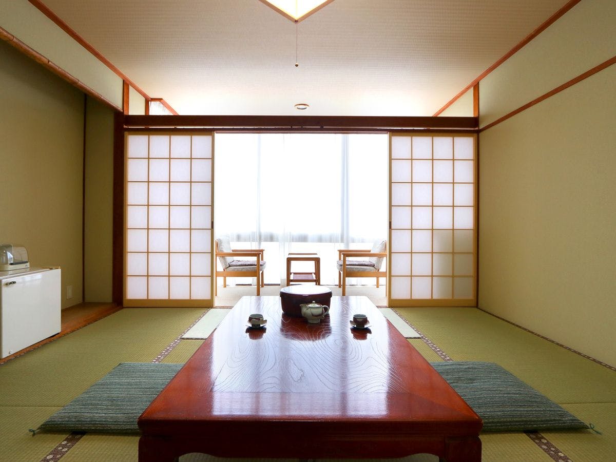 ผ่อนคลายในบรรยากาศญี่ปุ่นที่เงียบสงบพร้อมเสียงคลื่นที่ผ่อนคลาย