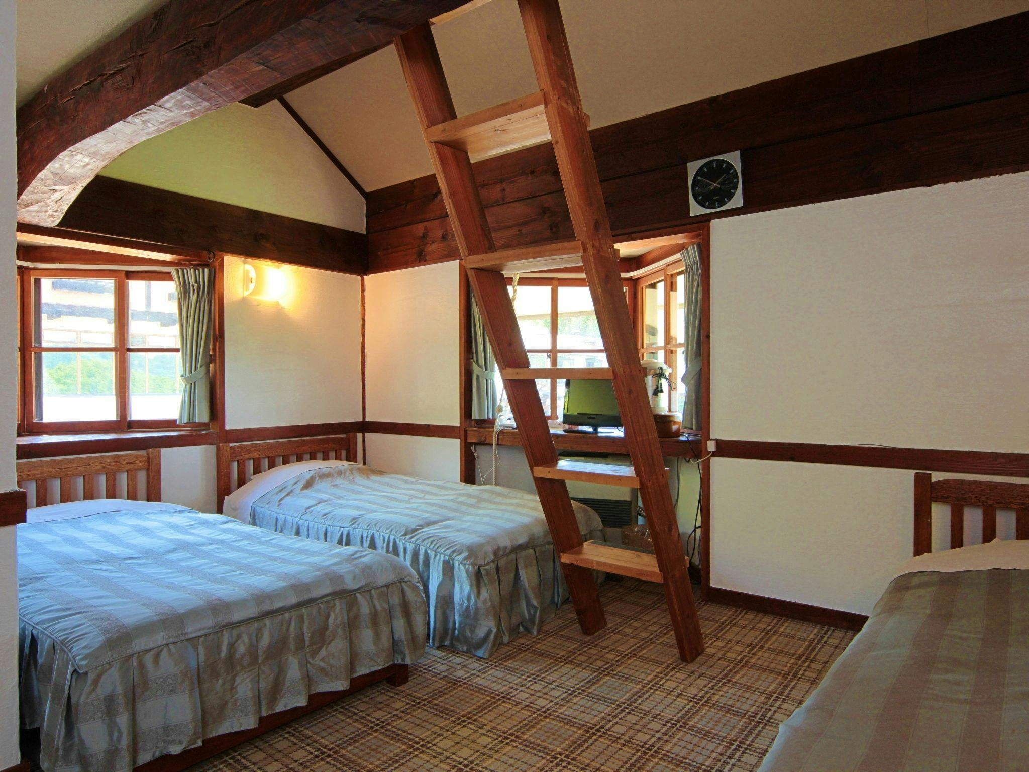 【Kamar】Contoh Twin dan Triple