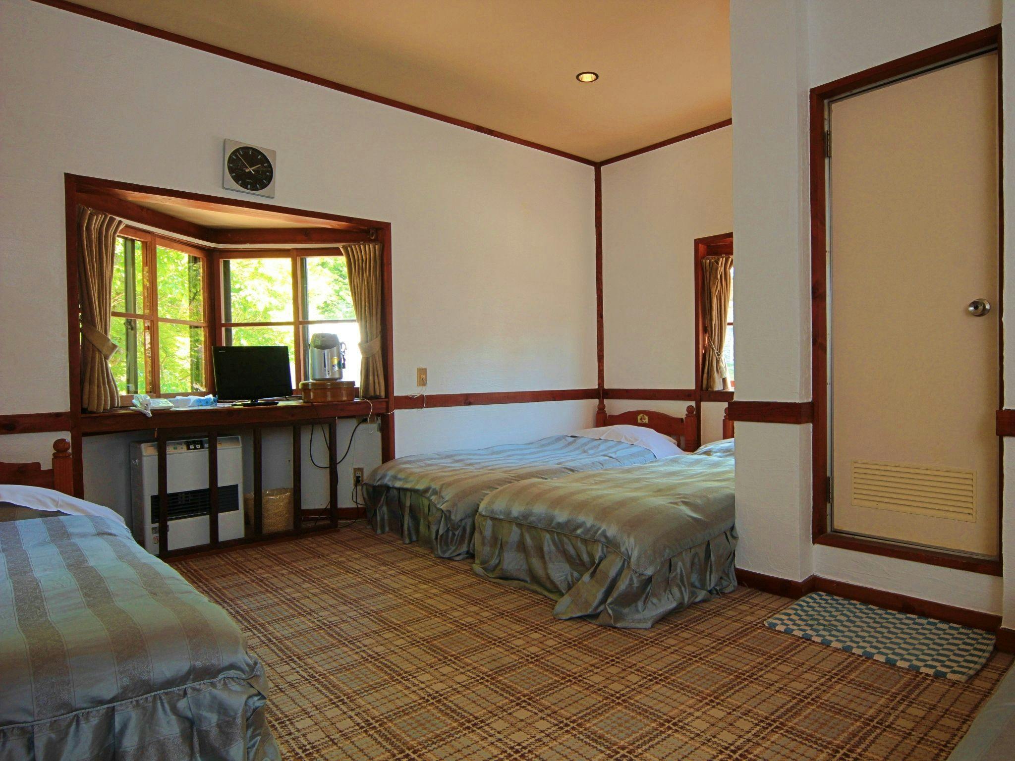 Petit Hotel Zontak