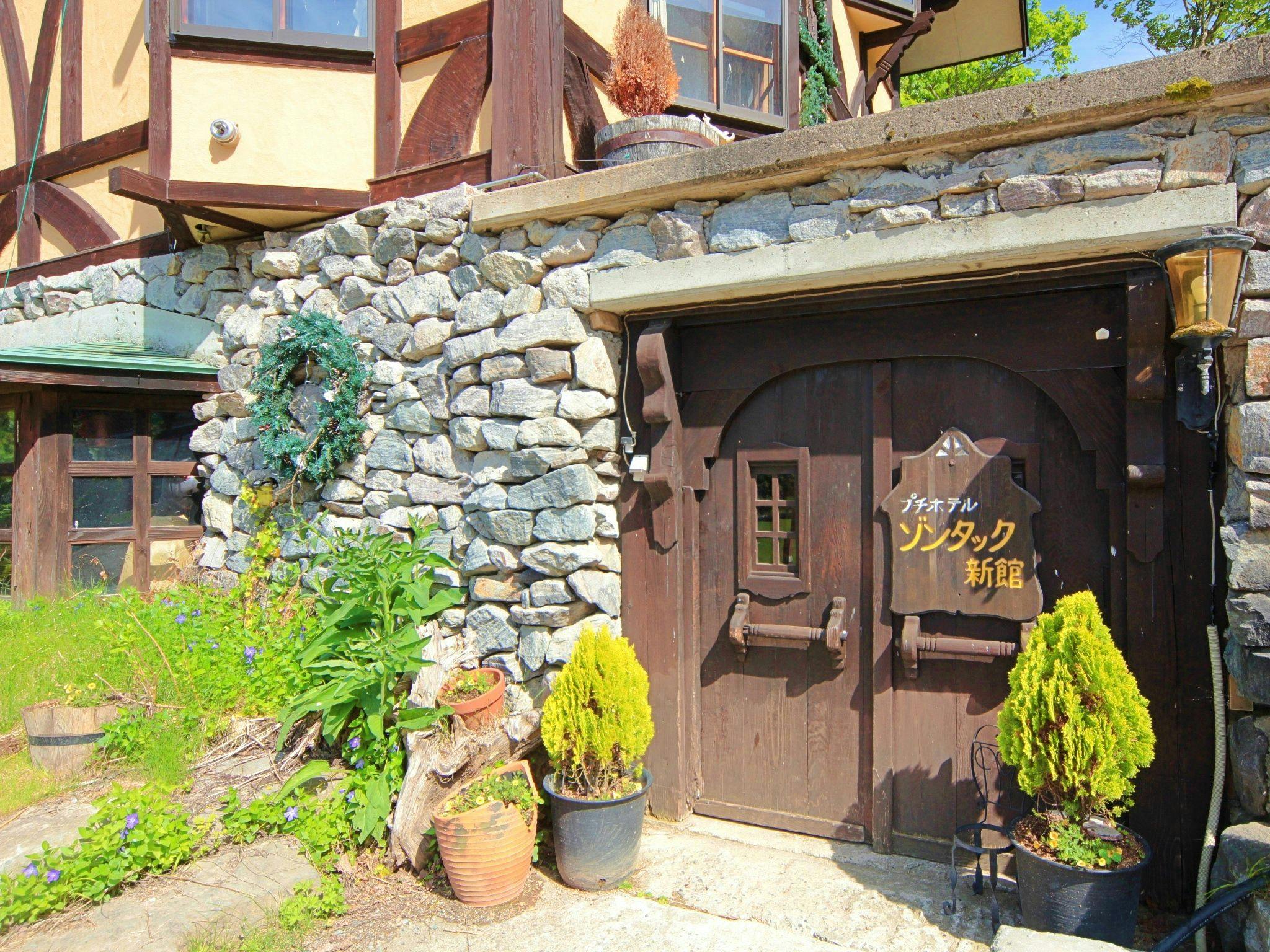 Petit Hotel Zontak
