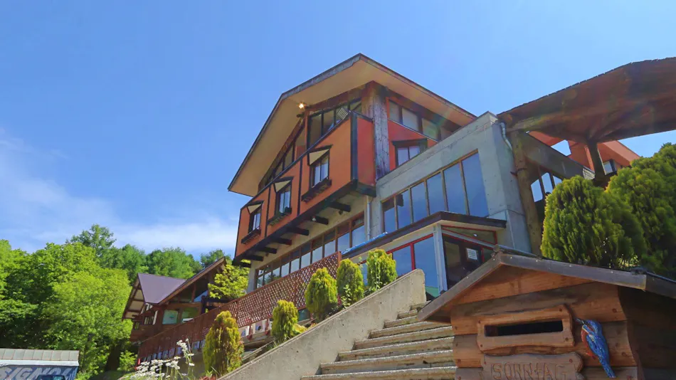 Petit Hotel Zontak