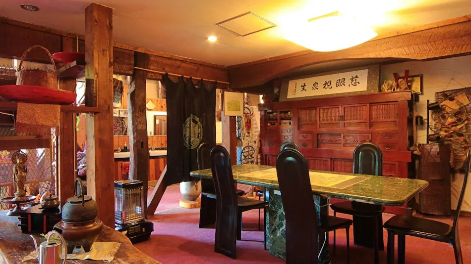 Petit Hotel Zontak