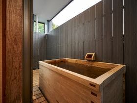 湯本天然温泉ホテル