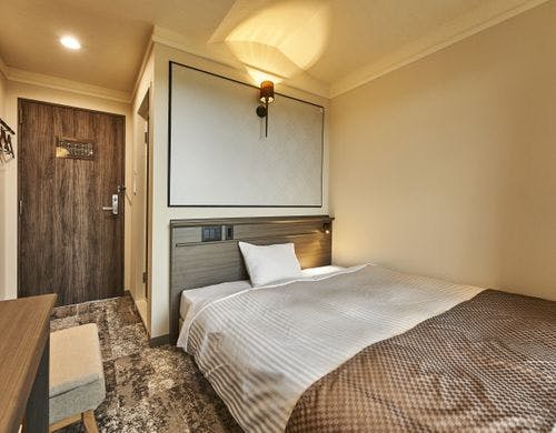 ダブルベッドタイプ洋室一例