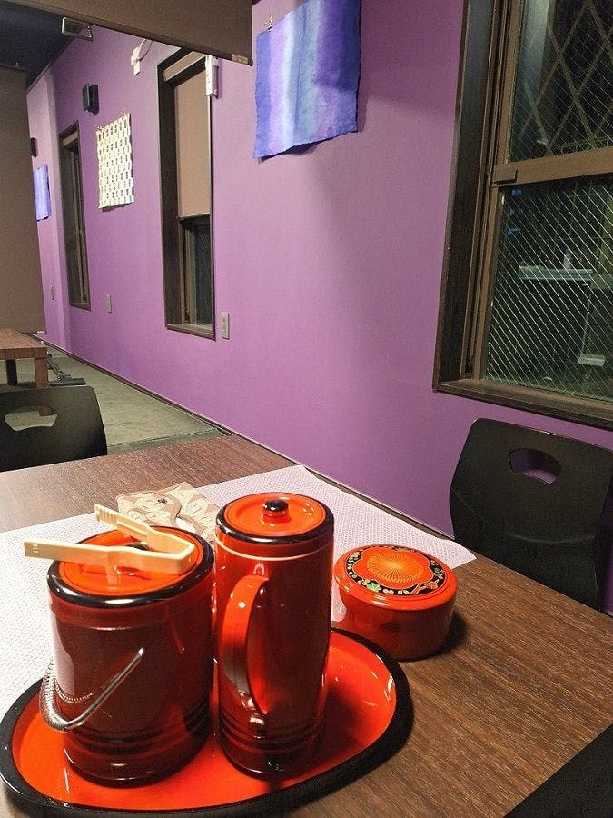 천천히 과자를 드세요.