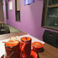 천천히 과자를 드세요.