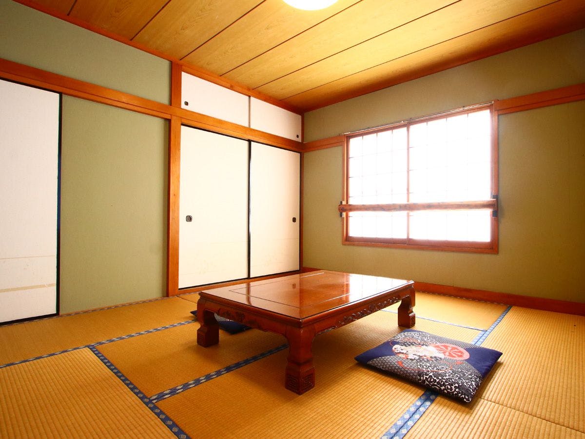 8 tatami◆Nikmati momen tenang dengan kehangatan tatami dan kayu.