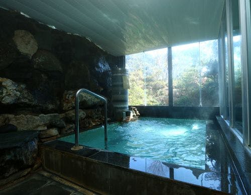 ラドン風呂女湯