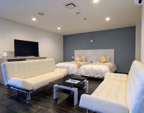 2階ファミリー向けツインルーム内観1枚目