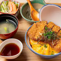 ข้าวหน้าหมูดำคาโกชิมะจากฟาร์มนันชู