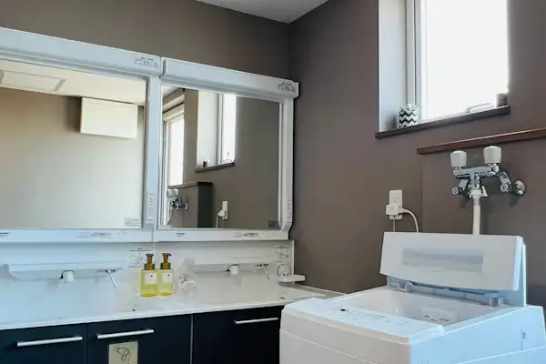 Dalam bangunan (sink, mesin basuh)