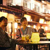 Stroll around the neighboring “Toyosu Senkyaku Banrai” in a yukata.