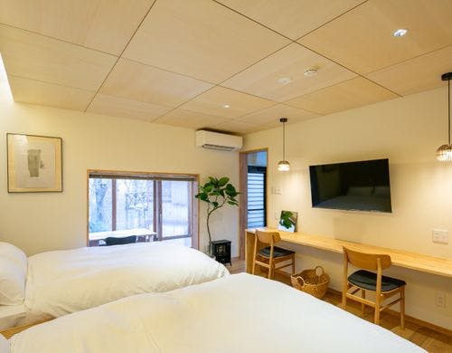 寝室、仕事スペース有