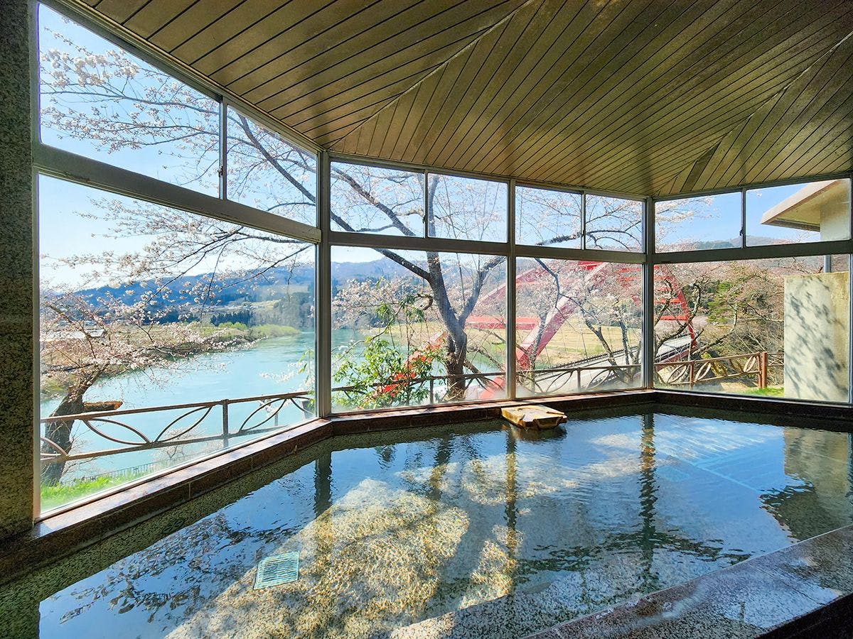 Yanaizu Onsen Tsukimigaoka Community Center