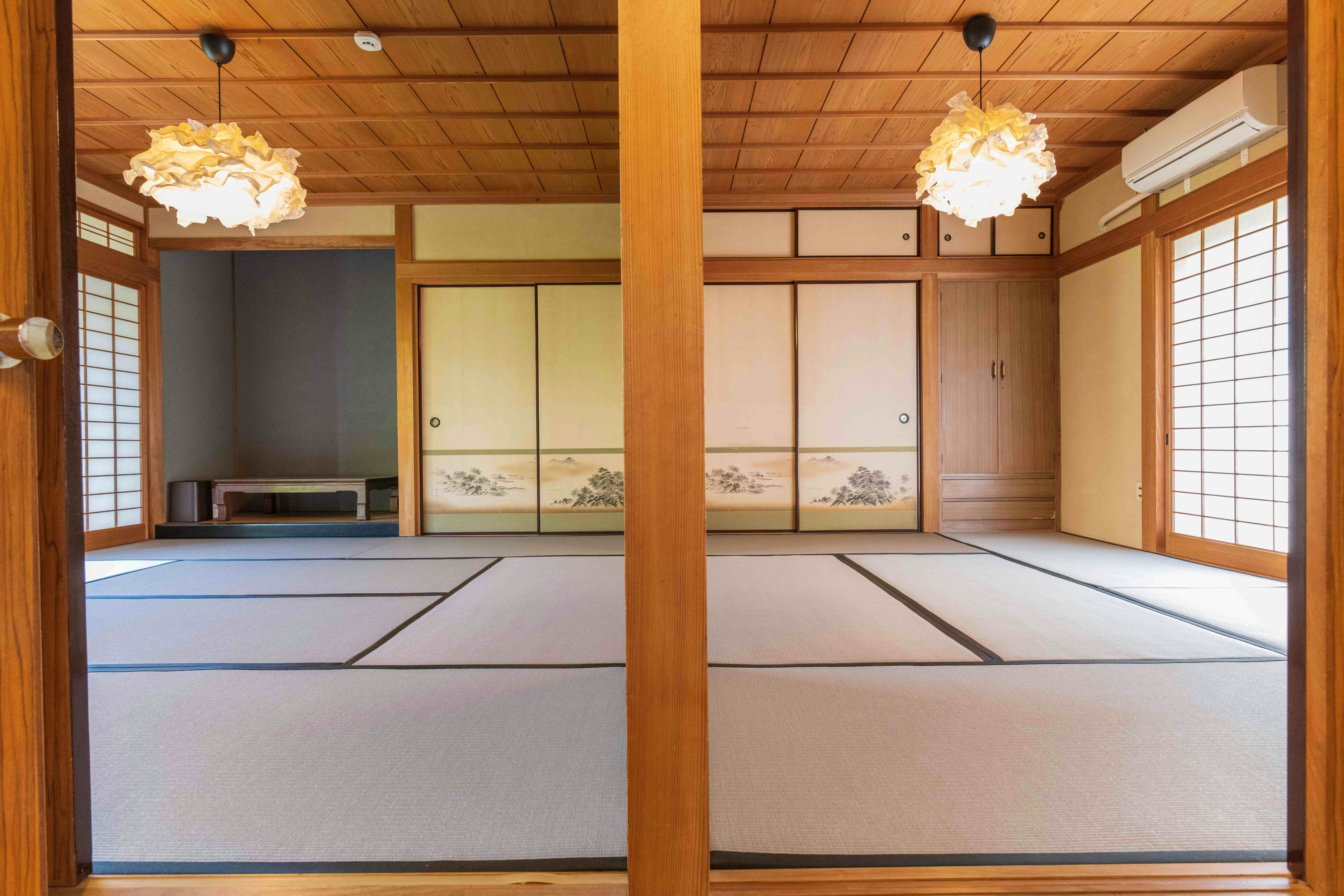 Hasumi - Villa at the Foot of the Mountain
