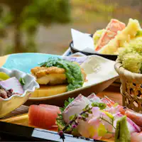 ชุดอาหารฤดูใบไม้ผลิสุดพิเศษ