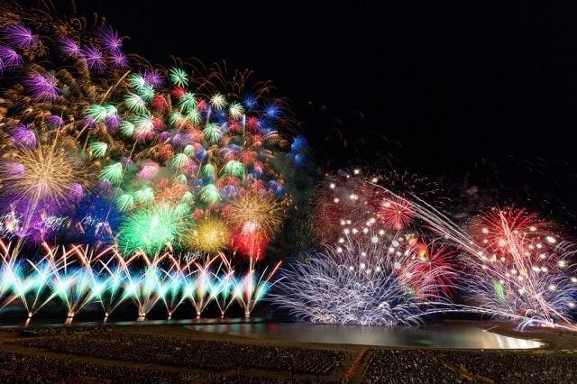 ดอกไม้ไฟดาวในทะเล