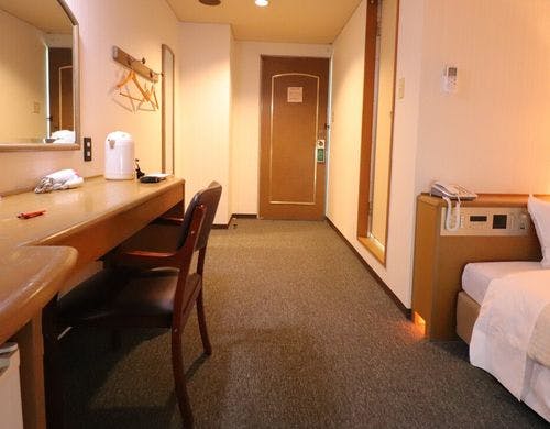 シングルルーム客室内