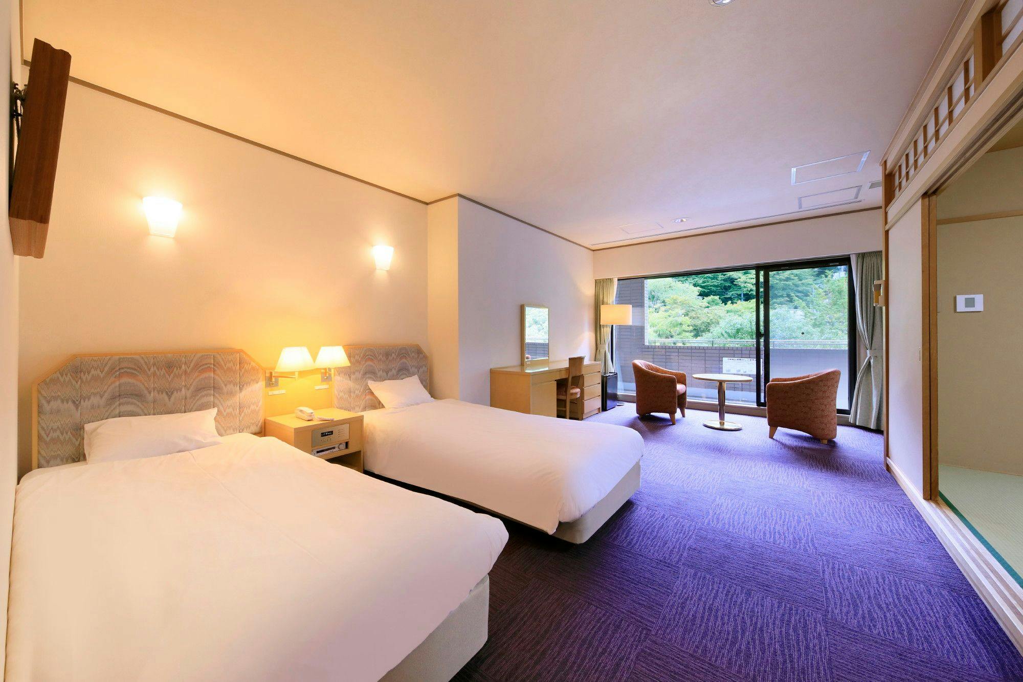 [Kamar Gaya Jepang dan Barat]