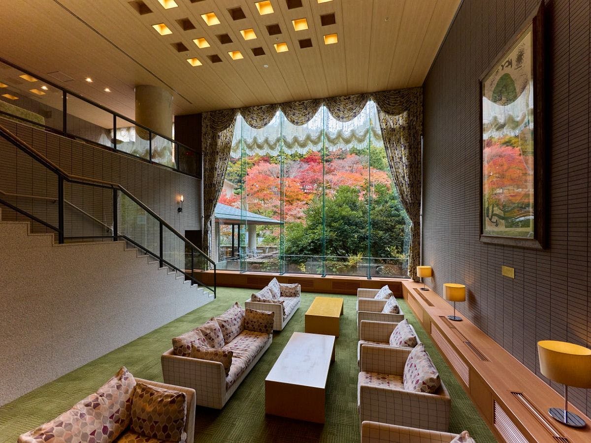 【Lounge (Musim Gugur)】