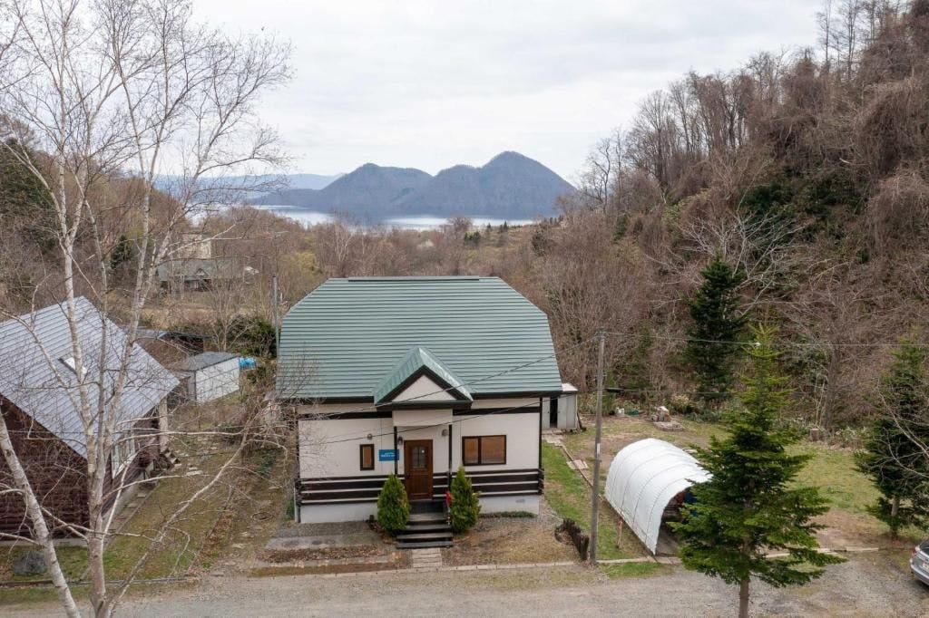 Lake Toya Terrace House