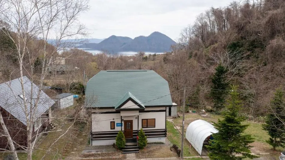 Lake Toya Terrace House