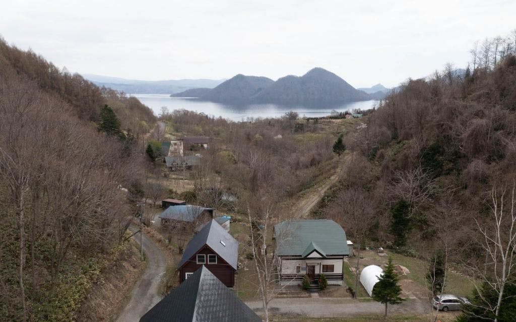 Lake Toya Terrace House