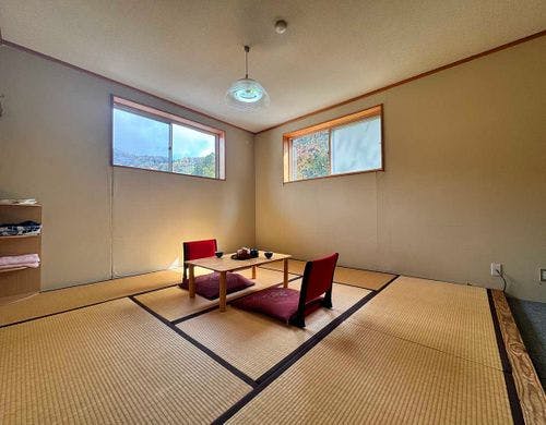 【客室】 グループ和室21畳