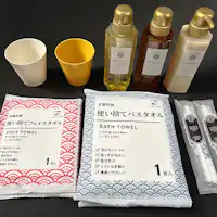 Kami menyediakan amenitas sesuai dengan jumlah tamu.