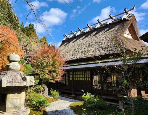 松葉のお宿の裏側から見た外観