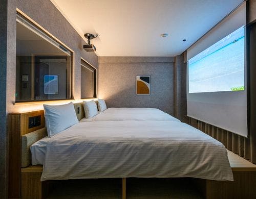 トリプルルーム　プロジェクター