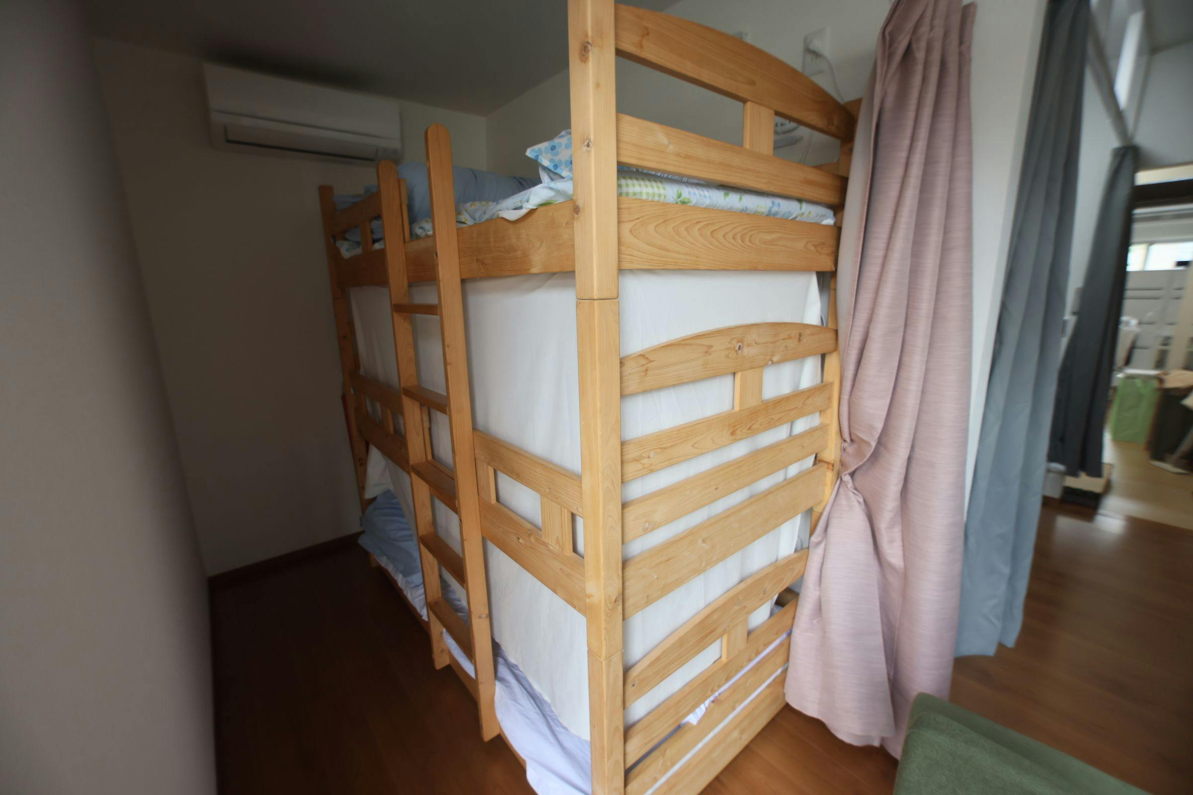 ห้องพักรวม 1F101 ชั้นบน/ชั้นล่าง