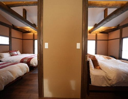 洋室のベッドルームが2部屋ございます