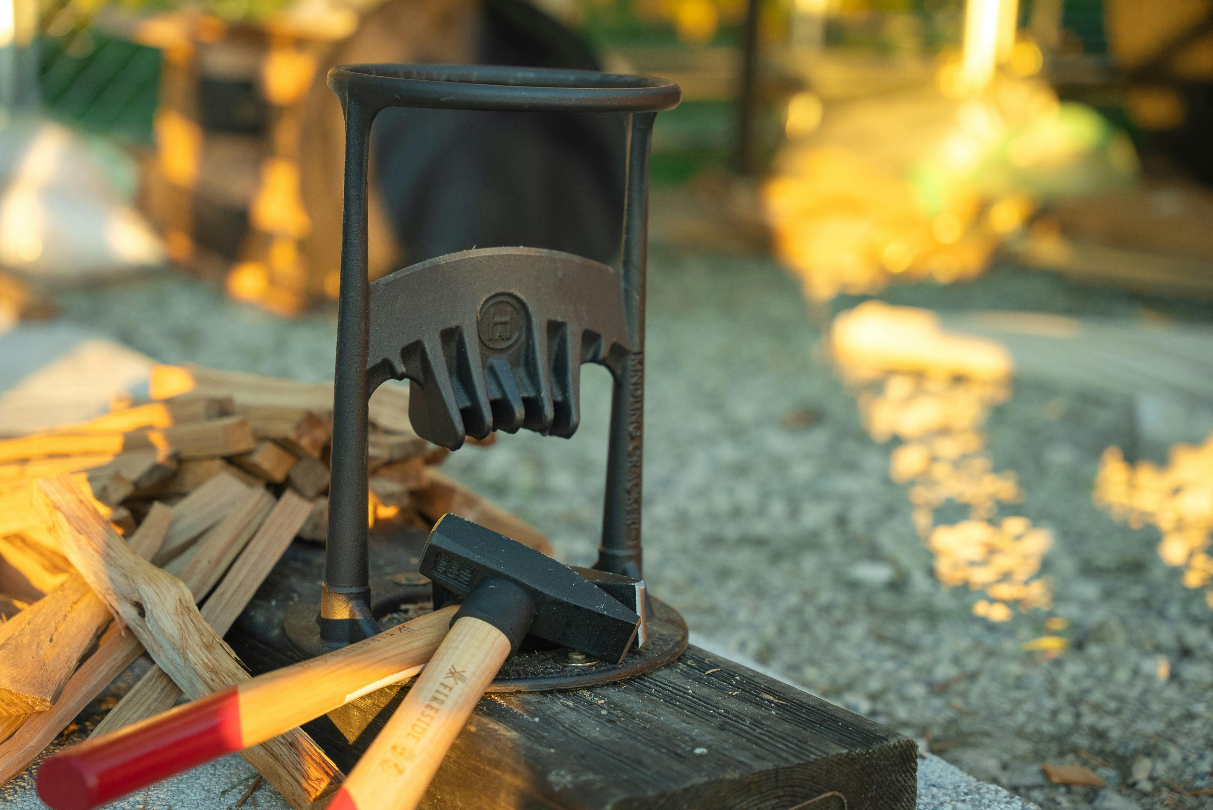 การผ่าฟืน