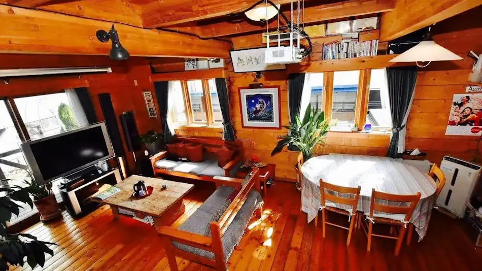 Carrefour Guesthouse