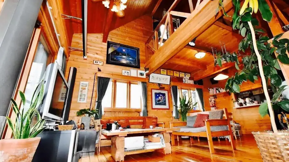 Carrefour Guesthouse