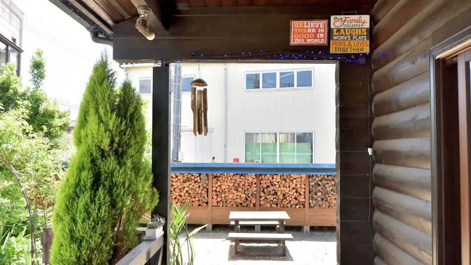 Carrefour Guesthouse