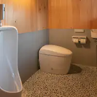 【Ume Kaoru】Tandas dengan mesin pencuci dan tandas lelaki juga disediakan.